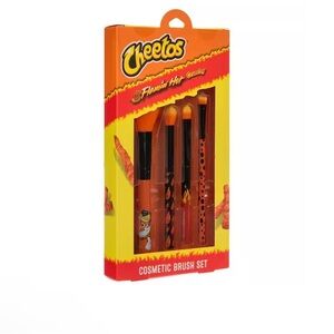 Flamin' Hot Cosmetic Brush Set - Orange